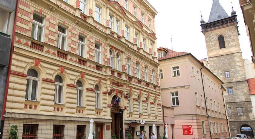 Novomestsky Hotel Praha Bagian luar foto